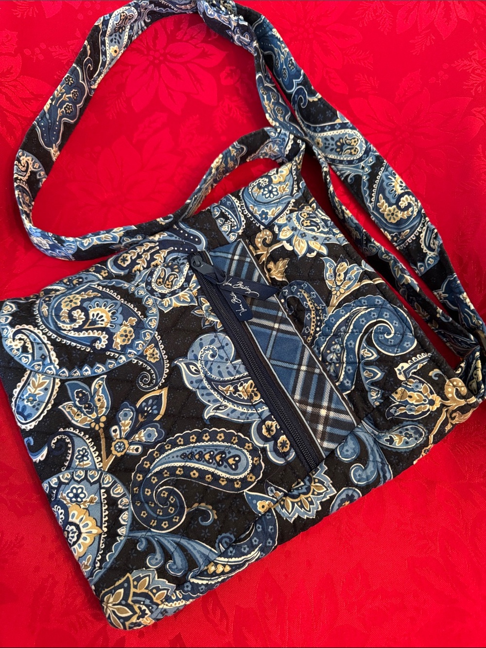 VERA BRADLEY Windsor Navy Paisley HIPSTER Crossbody Bag Purse Retired Patern